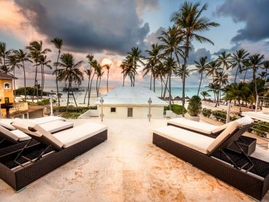 Luxury Eight Bedroom Vacation Beach Villa with Private Pool